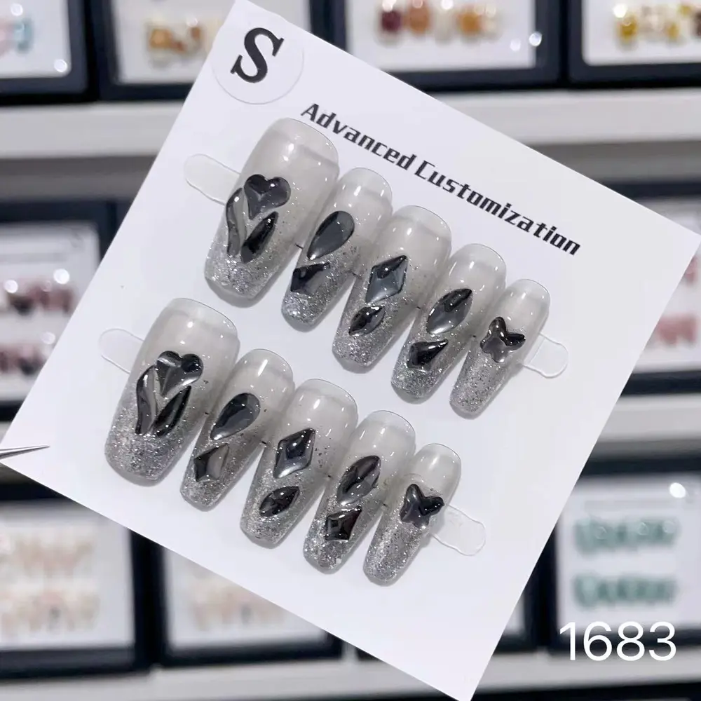 Black Crystal Medium nail set from the customer catalog